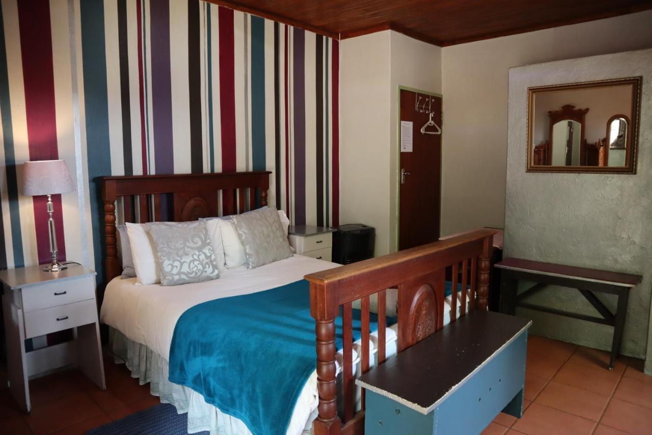 Rocks & Roses Farm Stay Lochiel Exterior foto