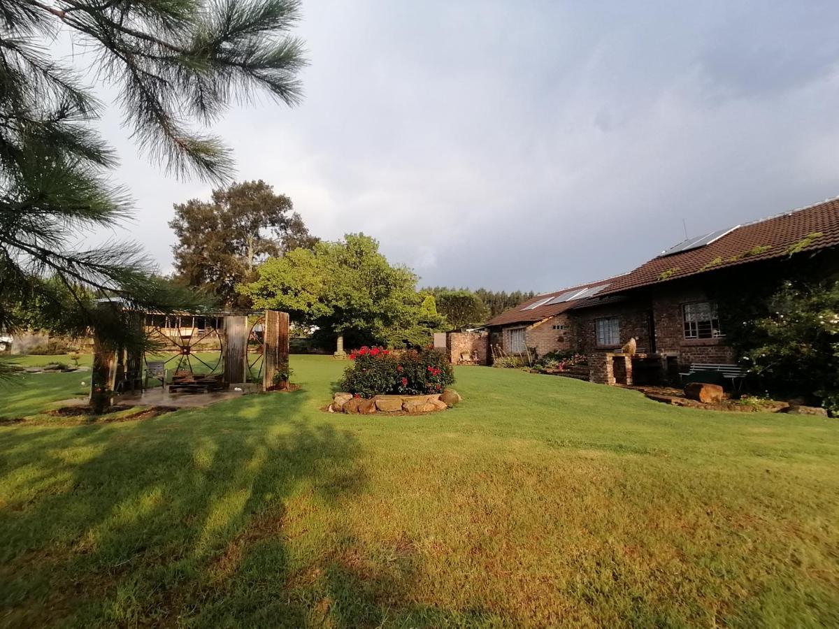Rocks & Roses Farm Stay Lochiel Exterior foto