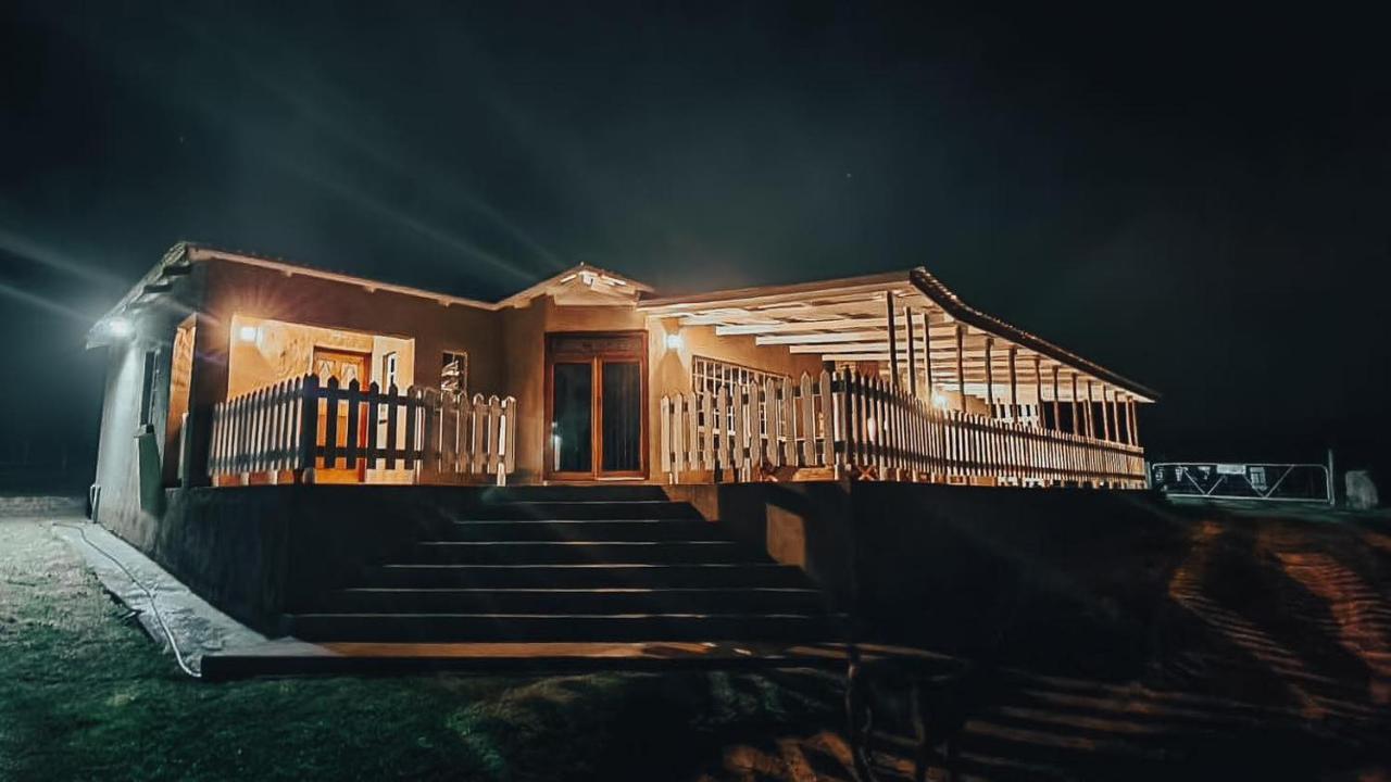 Rocks & Roses Farm Stay Lochiel Exterior foto