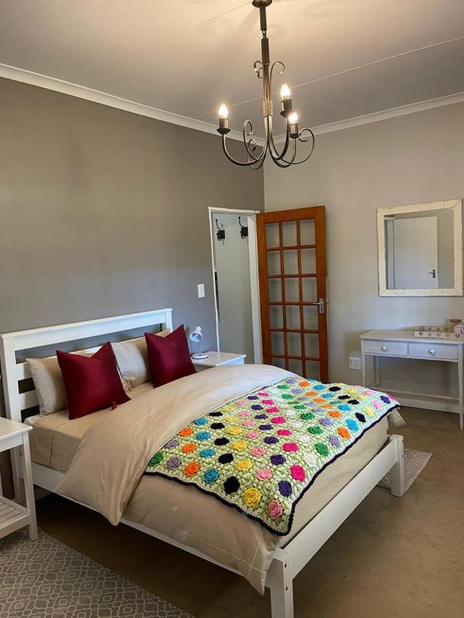 Rocks & Roses Farm Stay Lochiel Exterior foto