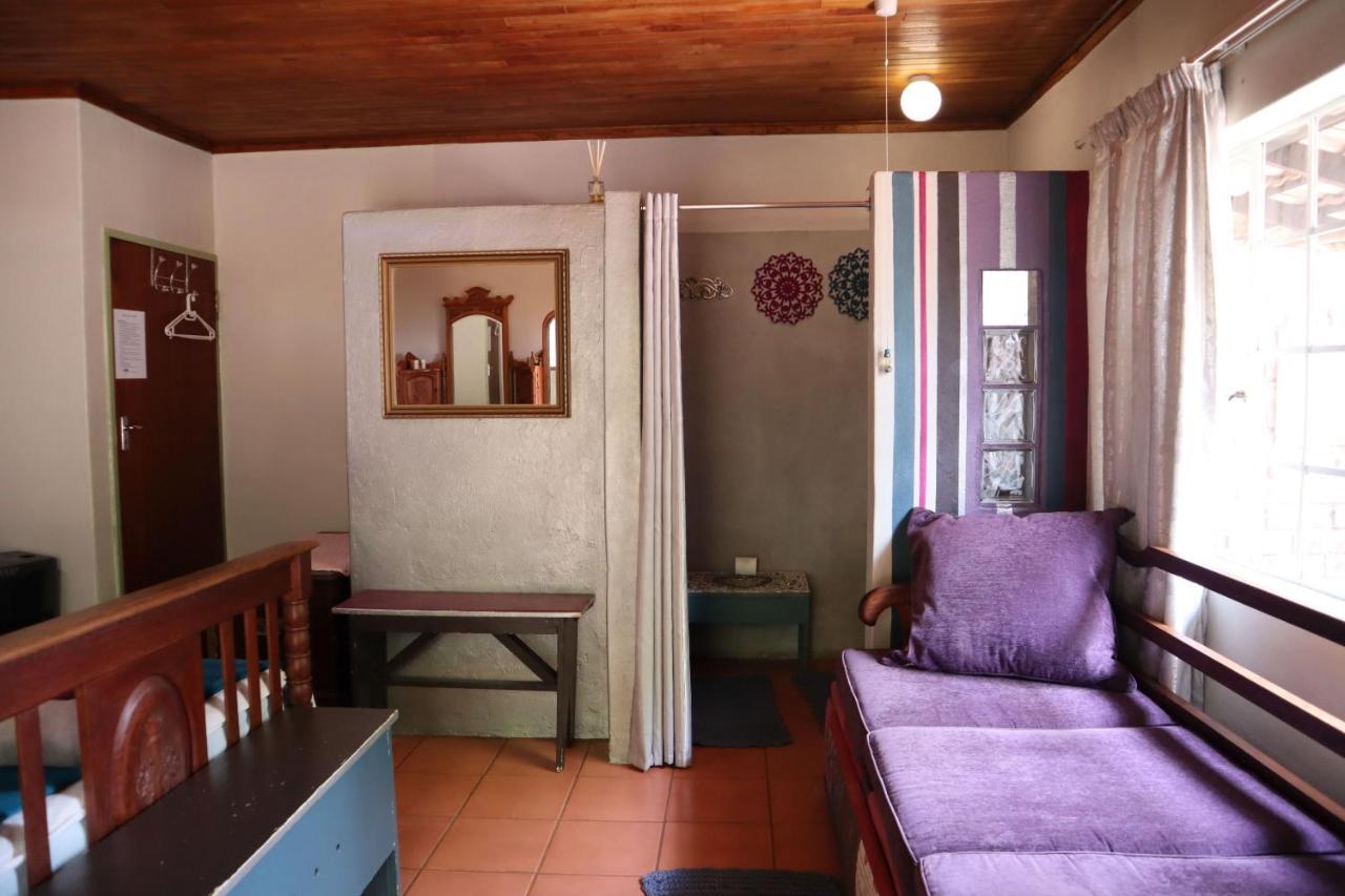 Rocks & Roses Farm Stay Lochiel Exterior foto