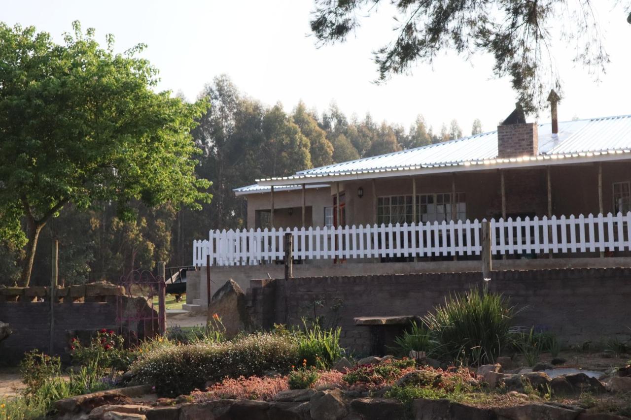 Rocks & Roses Farm Stay Lochiel Exterior foto